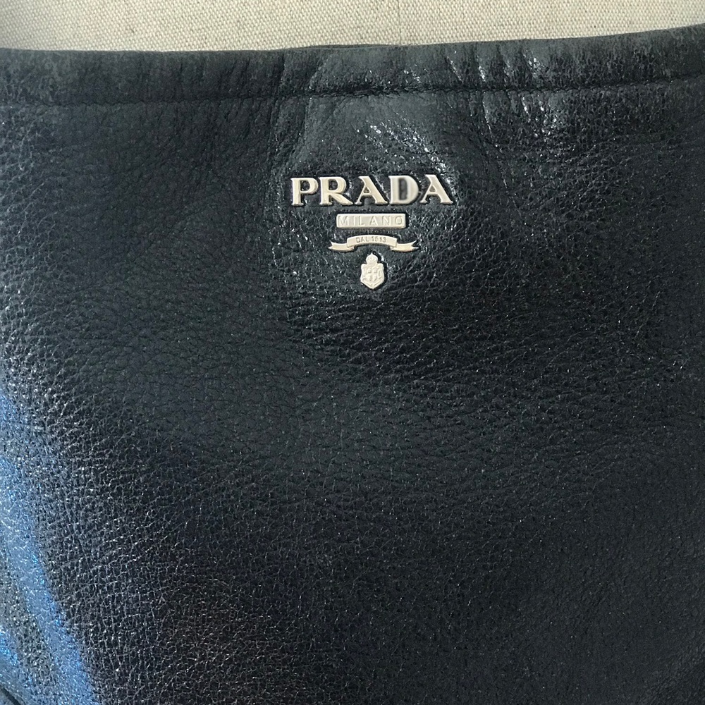 Prada purse - Picture 2 of 6